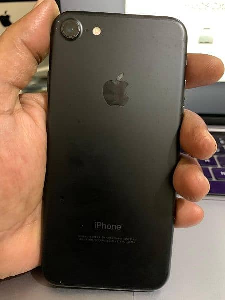 iPhone 7 32 GB NON PTA 1