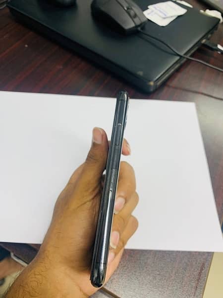 iPhone 11 Pro PTA 256gbs 3