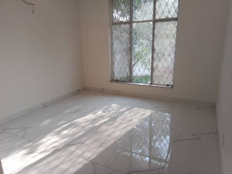 10 Marla Beautiful Bungalow Like Brand New for Rent in T Block Phase 2 DHA Lahore 9