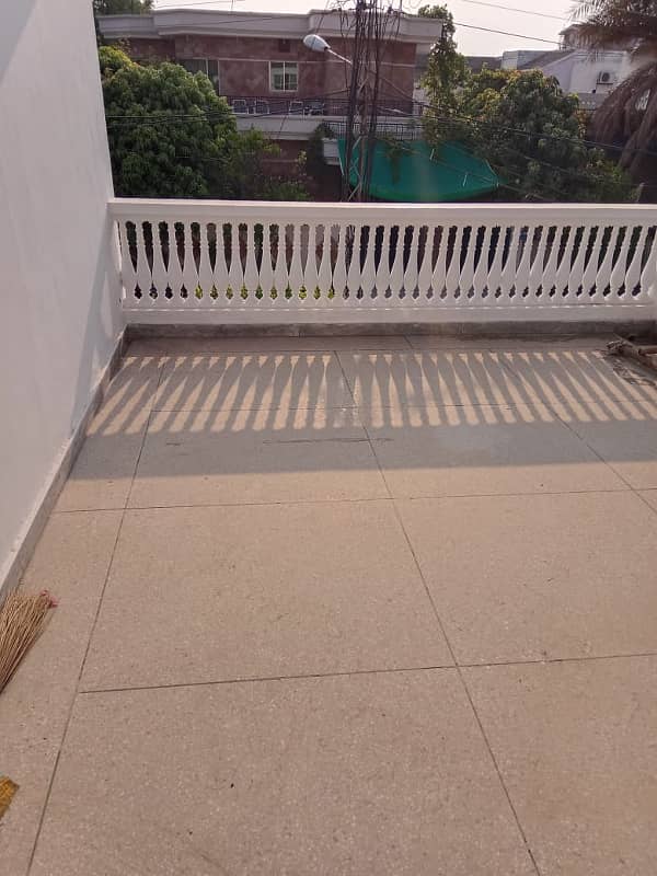 10 Marla Beautiful Bungalow Like Brand New for Rent in T Block Phase 2 DHA Lahore 14