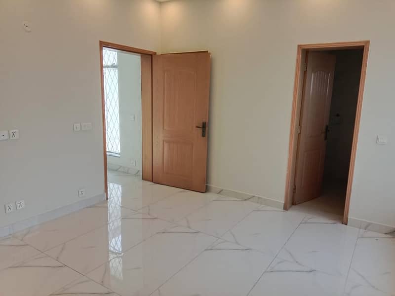 10 Marla Beautiful Bungalow Like Brand New for Rent in T Block Phase 2 DHA Lahore 18