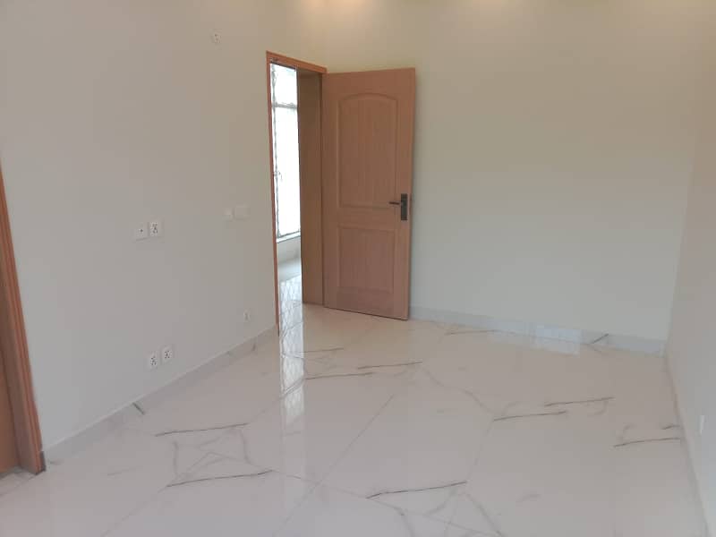 10 Marla Beautiful Bungalow Like Brand New for Rent in T Block Phase 2 DHA Lahore 20