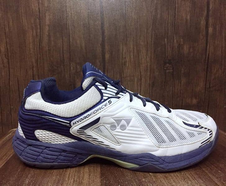 Yonex Hydro Force 5 Badminton Shoes (UK 10) 0