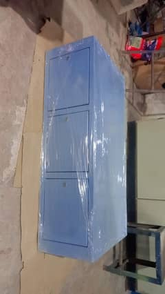 Locker Almari (Six Door Locker Six Boxes Sepration) (Available Nos 12) 0