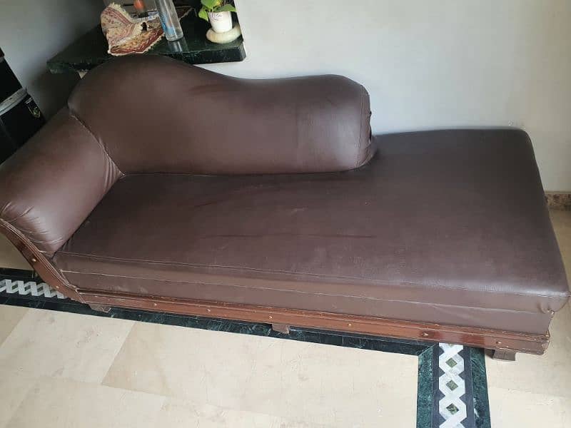 Presentable Sofa Set for Sale 0