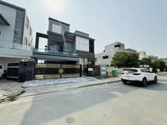 10 Marla Brand New House Available For Sale In Bahria Town Lahore 0