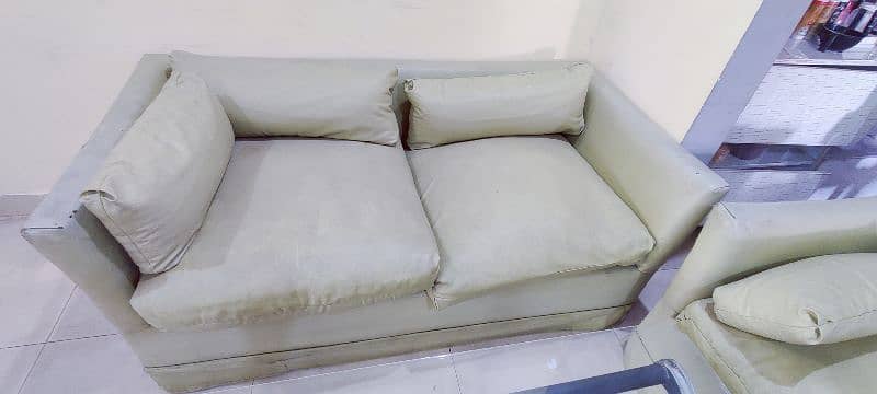 4 seaters sofa 1