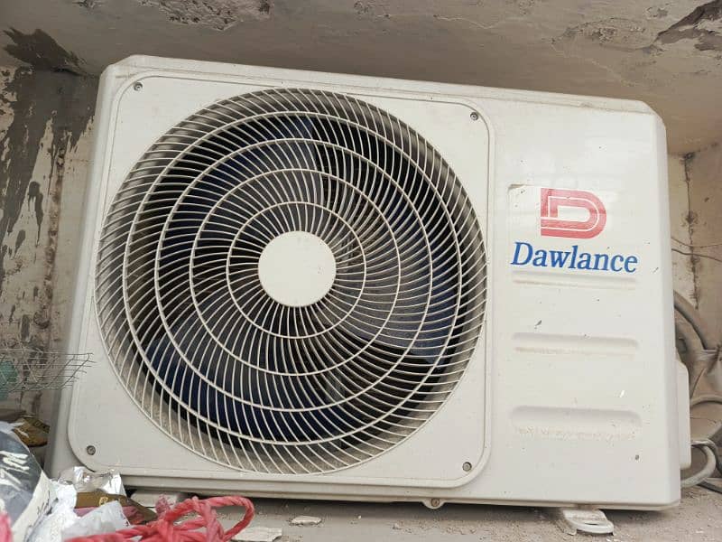 dawlance 1.5 innercon Inverter in excellent condition never repaired 7