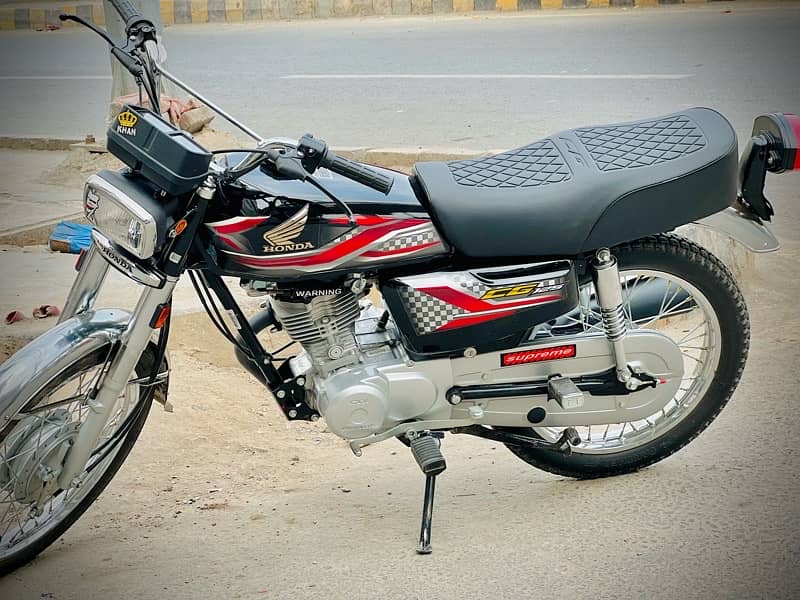 Honda 125 black colour only 4500 hindered drive brand new 0
