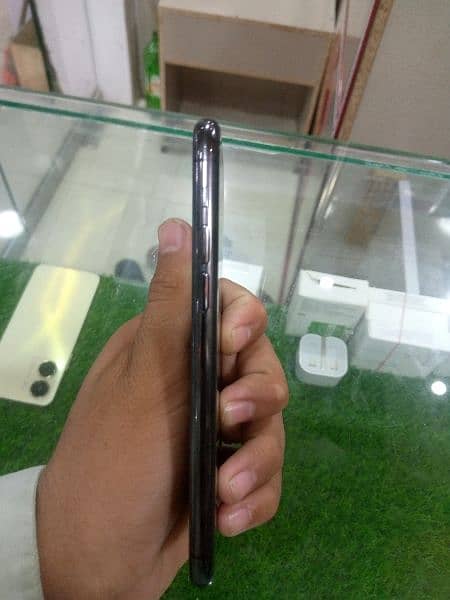 iPhone 11 pro PTA approved 5