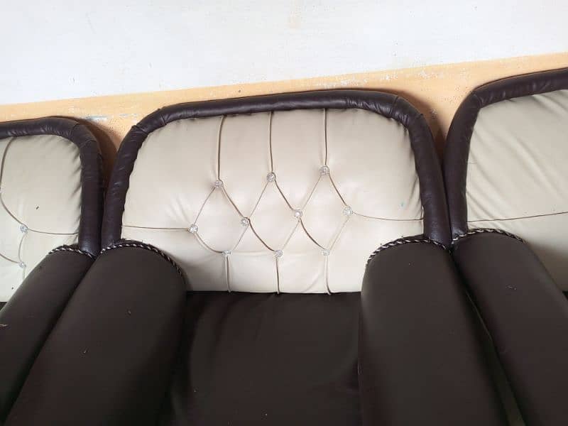 leather sofa set for sale. . excellent condition. . 5
