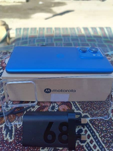 Motorola edge 40 complete box Non PTA in warranty 5