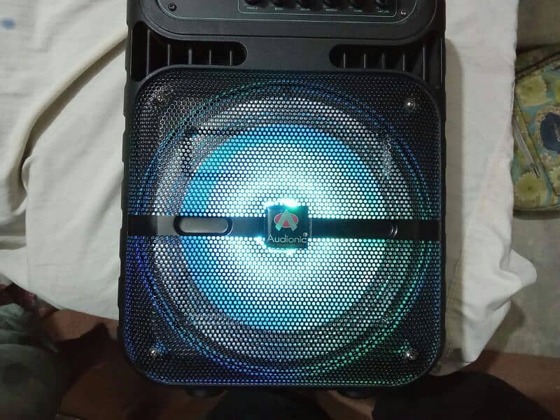Audionic Bluetooth baseboster speaker 10/10 condition 6