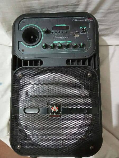 Audionic Bluetooth baseboster speaker 10/10 condition 9