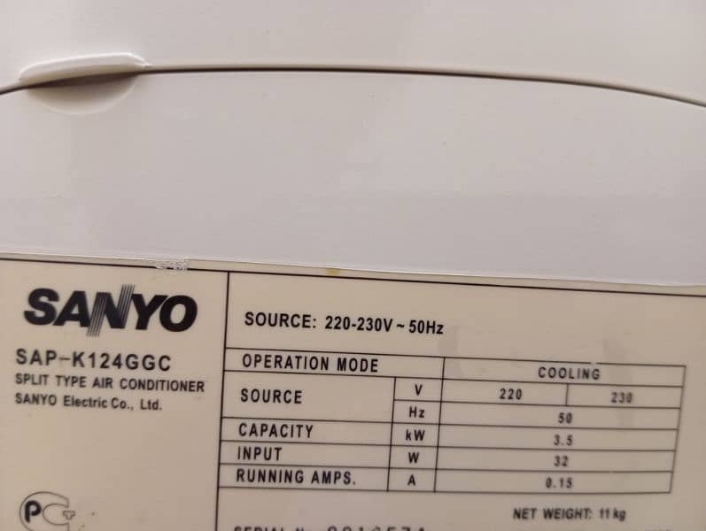 Sanyo A. C made in Japan for sale. 1 ton, Condition 10/10 7