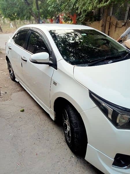 Toyota Corolla Altis 2017 3