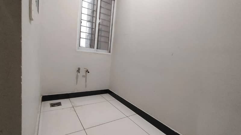 Flat Available For Sell In Block 15 Gulistan E Jauhar 4