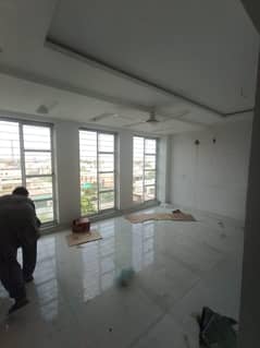 4 Marla maznine floor for rent 0