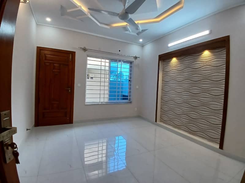 7 Marla Full House For Rent In G-13 Islamabad 12