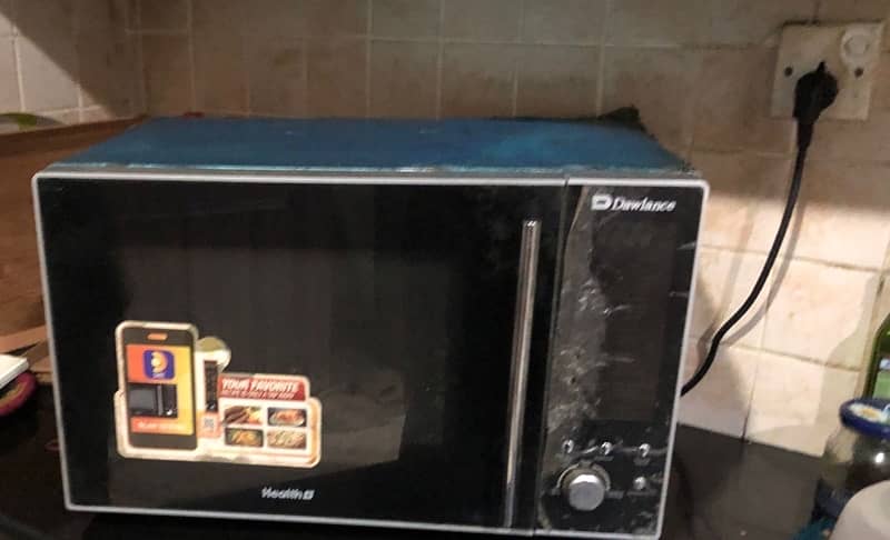 Dawlance Microwave Oven with Grill 0