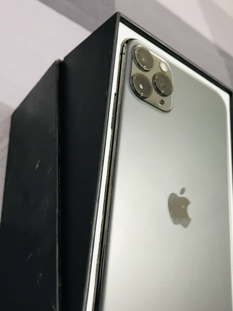 Iphone 11pro max for sale 8
