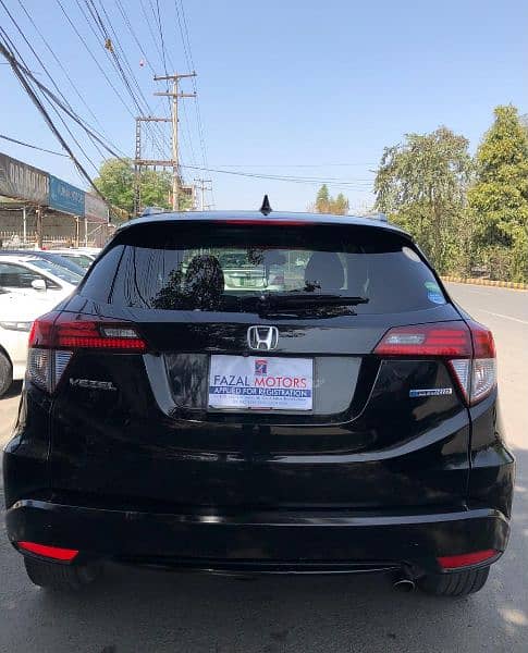 Honda Vezel 2015 1