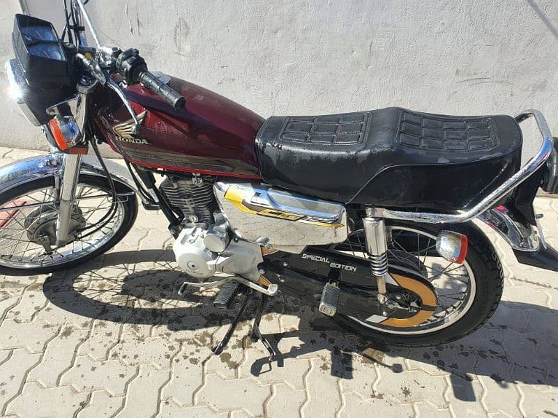 Honda 125 special edition 1