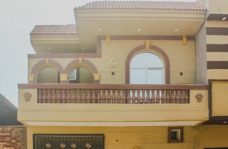 Double Storey 4 Marla House For sale In Kahna Nau Market Lahore 1