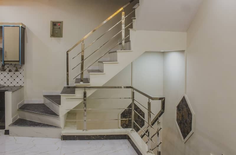 Double Storey 4 Marla House Available In Kahna For sale 34