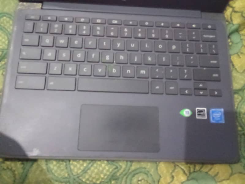 Chromebook 11 G8 Touch LED 1