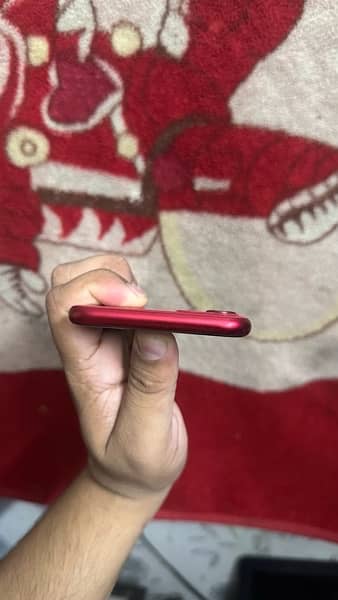 iphone 11 Red Product 2