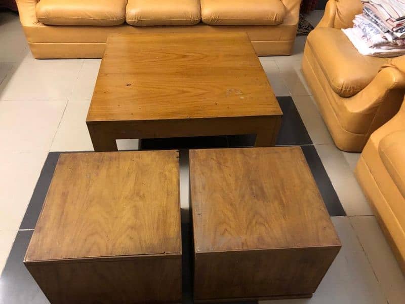 Centre table and side tables set 0