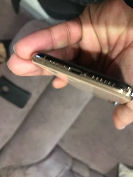IPhone XS 64 GB Factory unclok Non Active 10/10 4