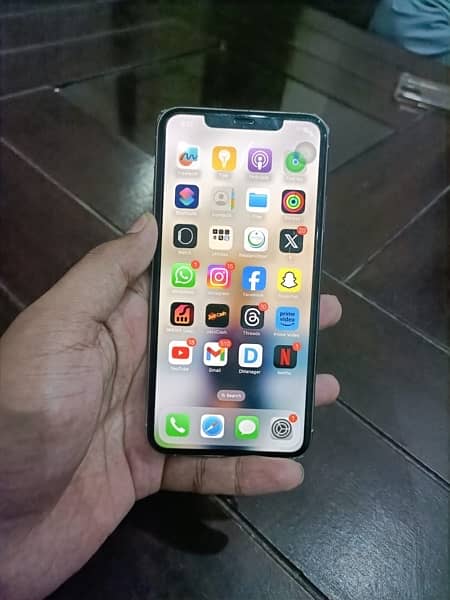 iphone 11 Pro Max 6