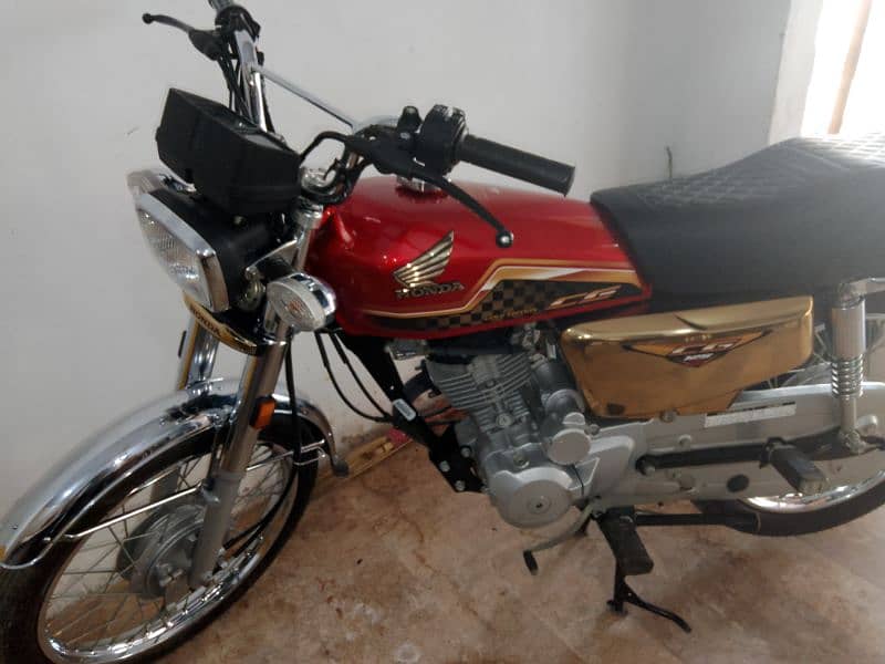 CG 125 GOLDEN EDITION 15