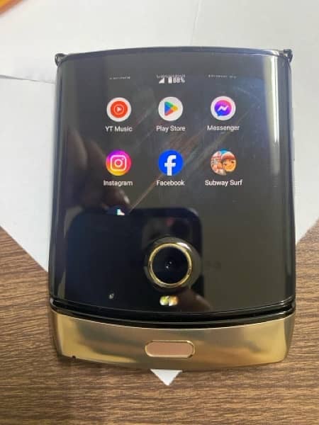 Motorola Razr Flip 1