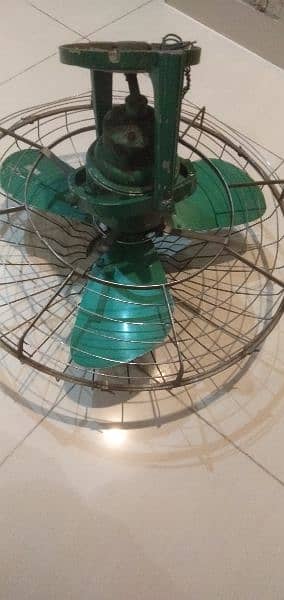 Awami wall fan for sale in Citi Housing scheme 1