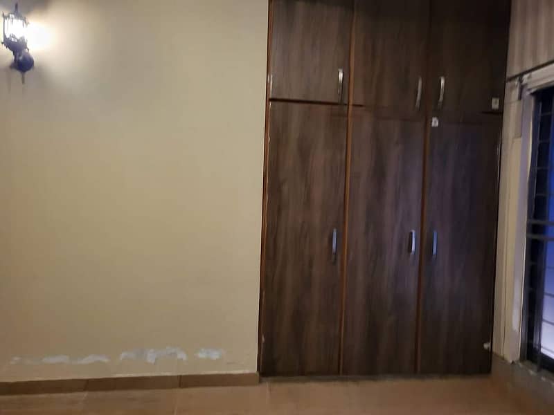 13-Marla Lower Portion For Rent in Bahria Town Lahore 18