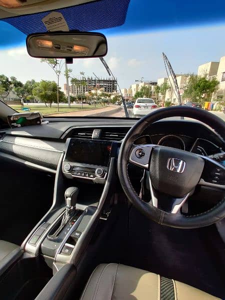 Honda Civic Oriel 2018 4