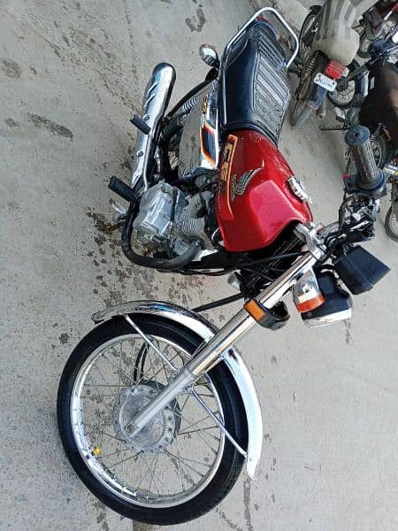 cg 125 s. e total 2900 km runing bike geniune conditon just buy & ride 1