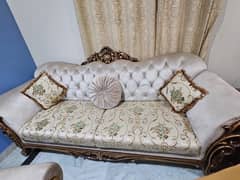 7 Seater sofa set for urgent sale.