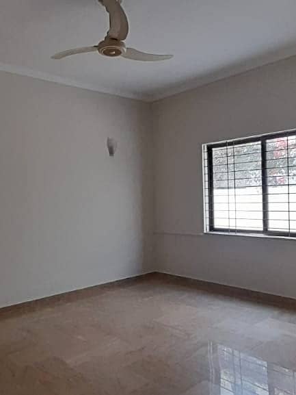 1 Kanal Full House Available For Rent In DHA Phase 3 Lahore 4