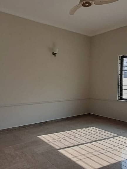 1 Kanal Full House Available For Rent In DHA Phase 3 Lahore 5