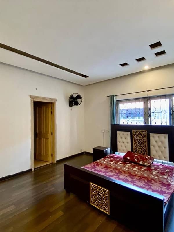 1 Kanal Full House Available For Rent In DHA Phase 4 Lahore 8