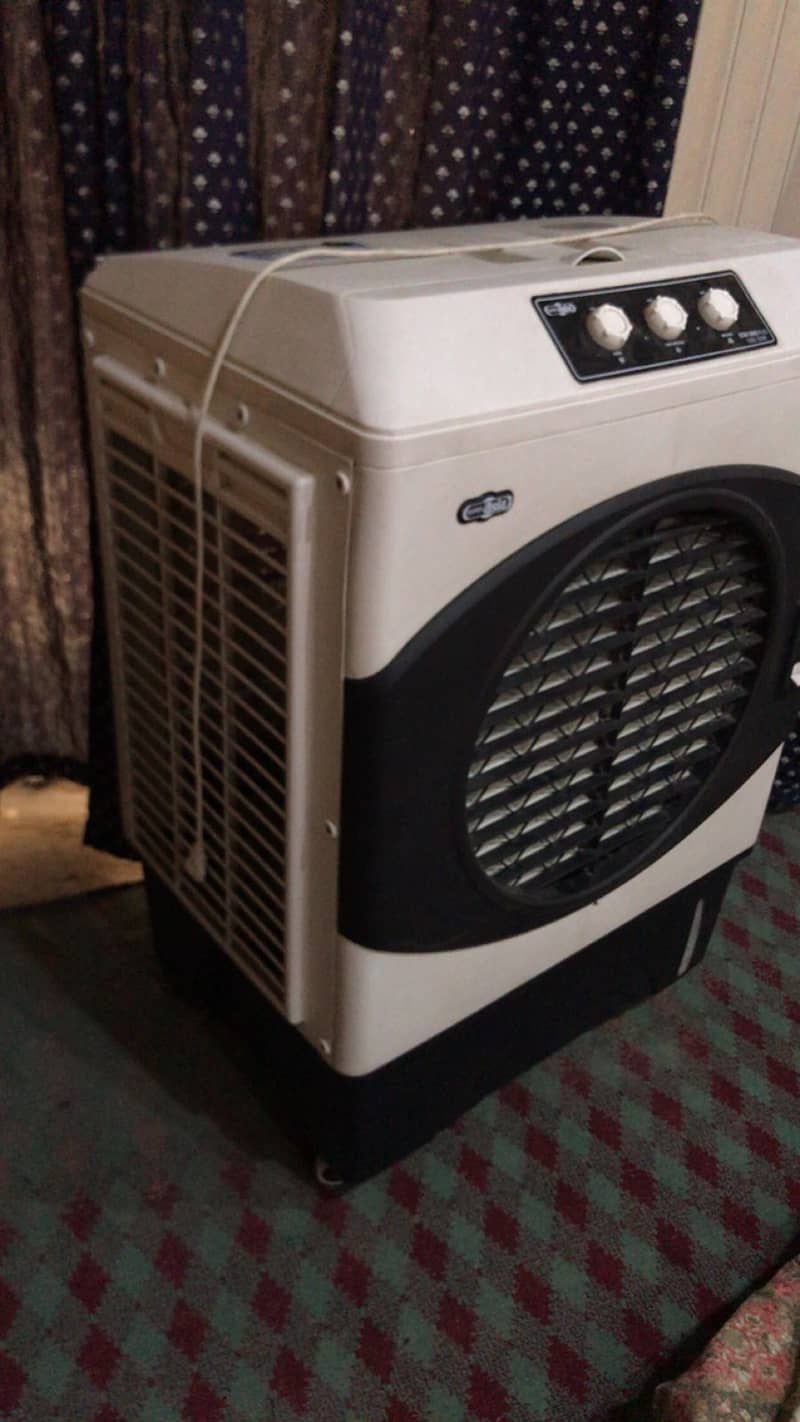 SuperAsia Air Cooler ECM-5000plus with Extra Cool Refreazable Ice Bags 1