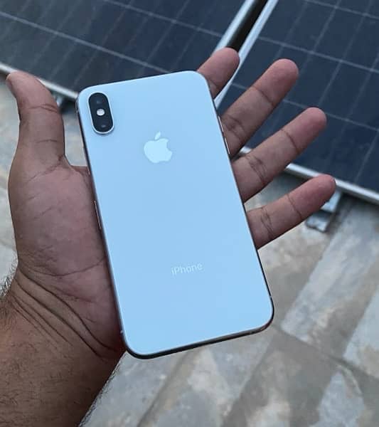IPhone Xs 64 gb white color 1