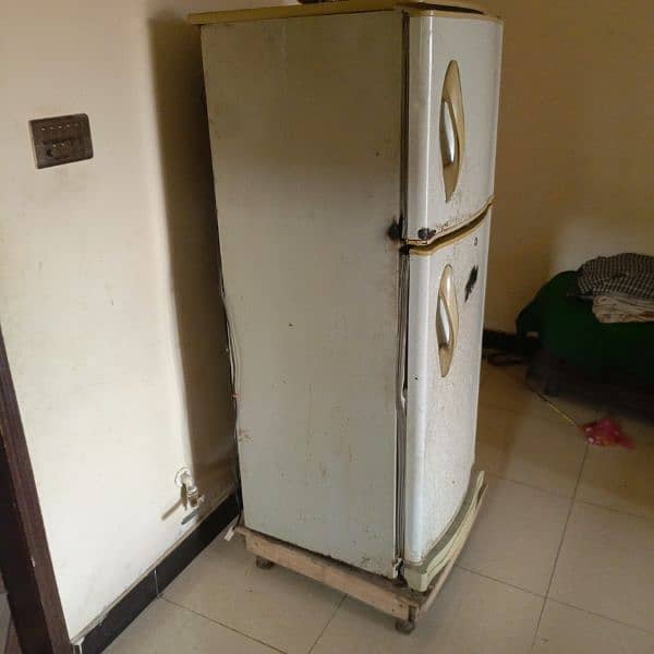 fridge in ok condition 1