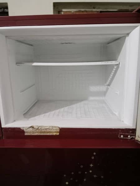 pel refrigerator is available in good condition 5