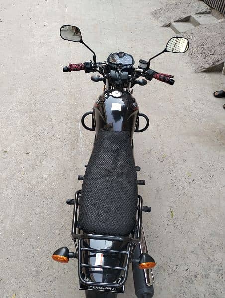 Suzuki GR 150 2