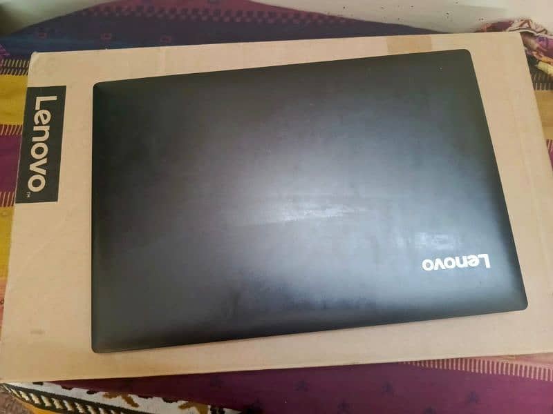 Lenova laptop ful box availble. 5